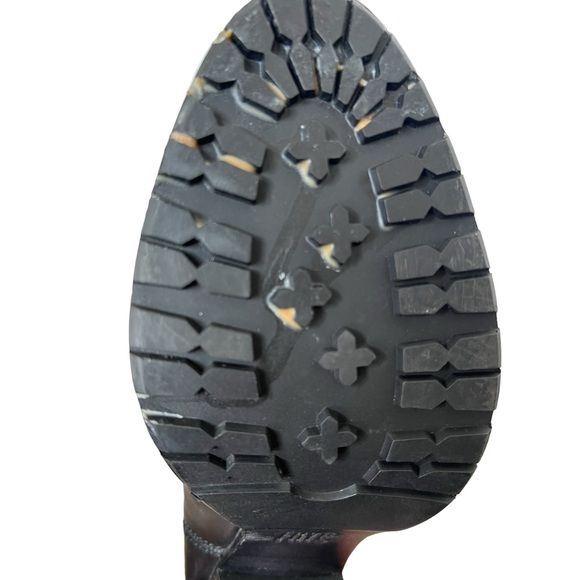 Frye Tate Chelsea black heeled boots size 7.5 - Picture 10 of 14